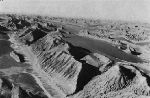 Low-altitude photograph of Iran's Lut desert