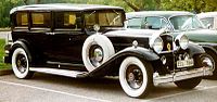 Packard De Luxe Eight 904 Sedan Limousine 1932.jpg