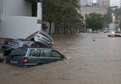 Chuva Alaga Vias E Causa Estragos Em S O Paulo