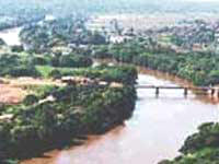Vista area do rio Mogi Guau, na cidade de Porto Ferreira